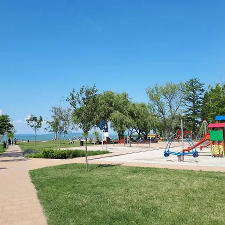 בית נופש House Kalmia Fonyód